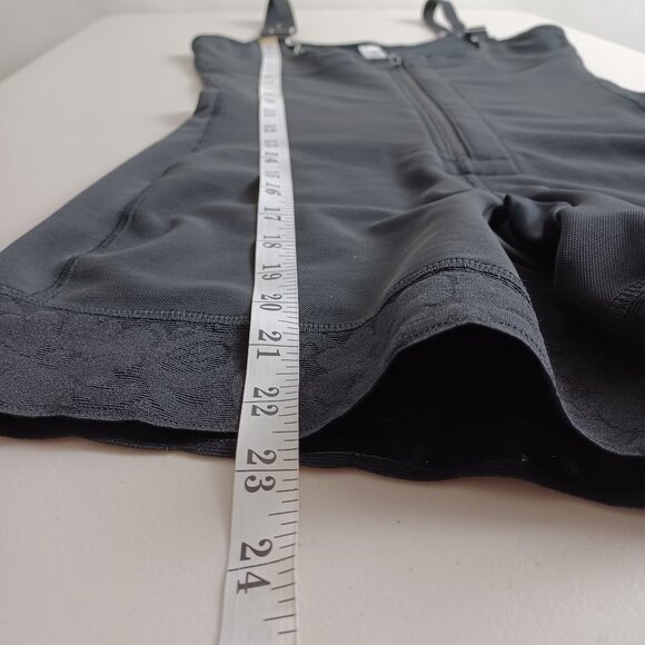 Yianna Compression Shapewear Bodysuit - Picture 15 of 16